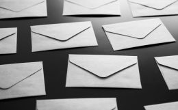 フリーメールを作成しておく